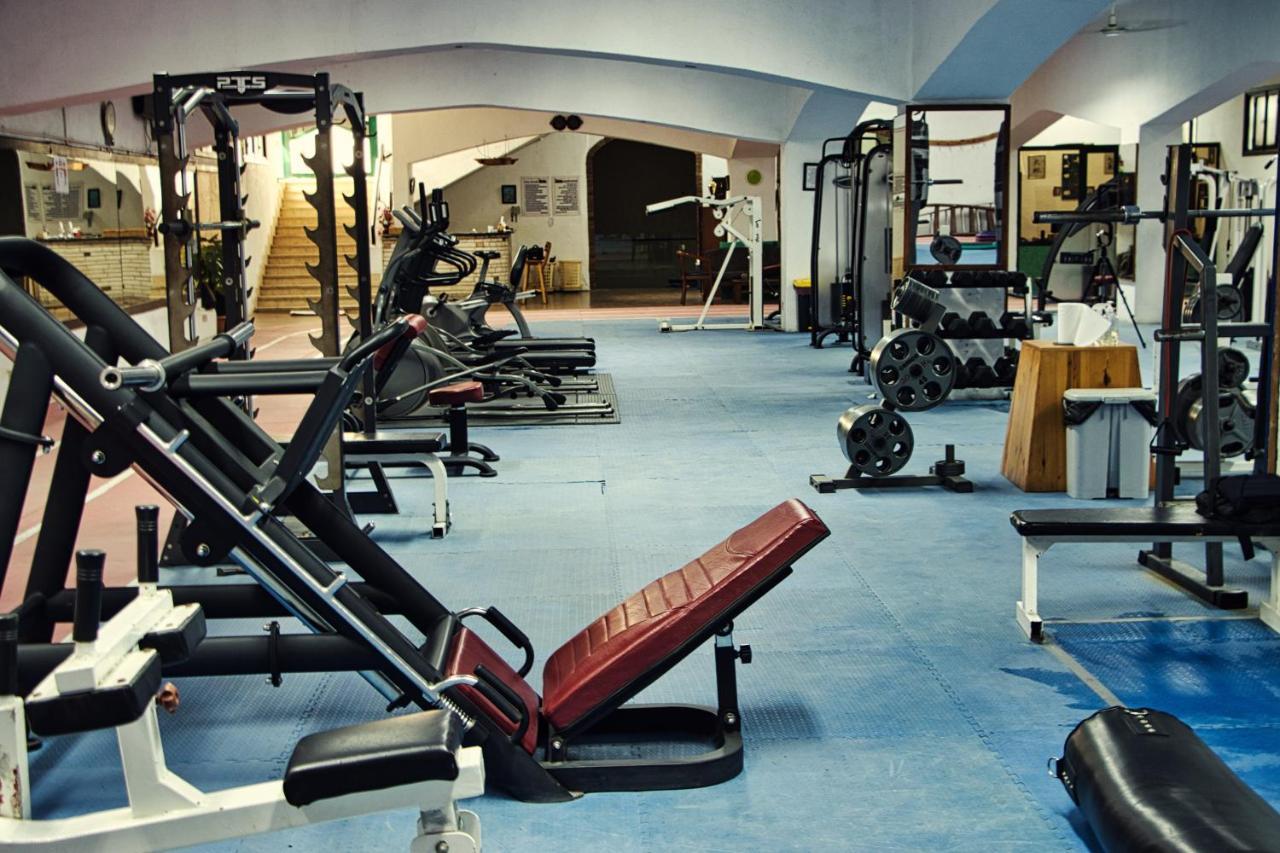 קינג מריאוט Adham Compound Hotel מראה חיצוני תמונה