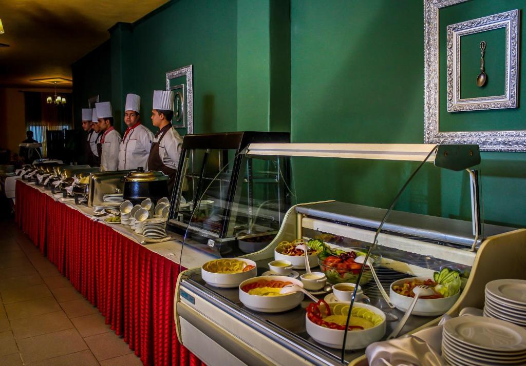 קינג מריאוט Adham Compound Hotel מראה חיצוני תמונה